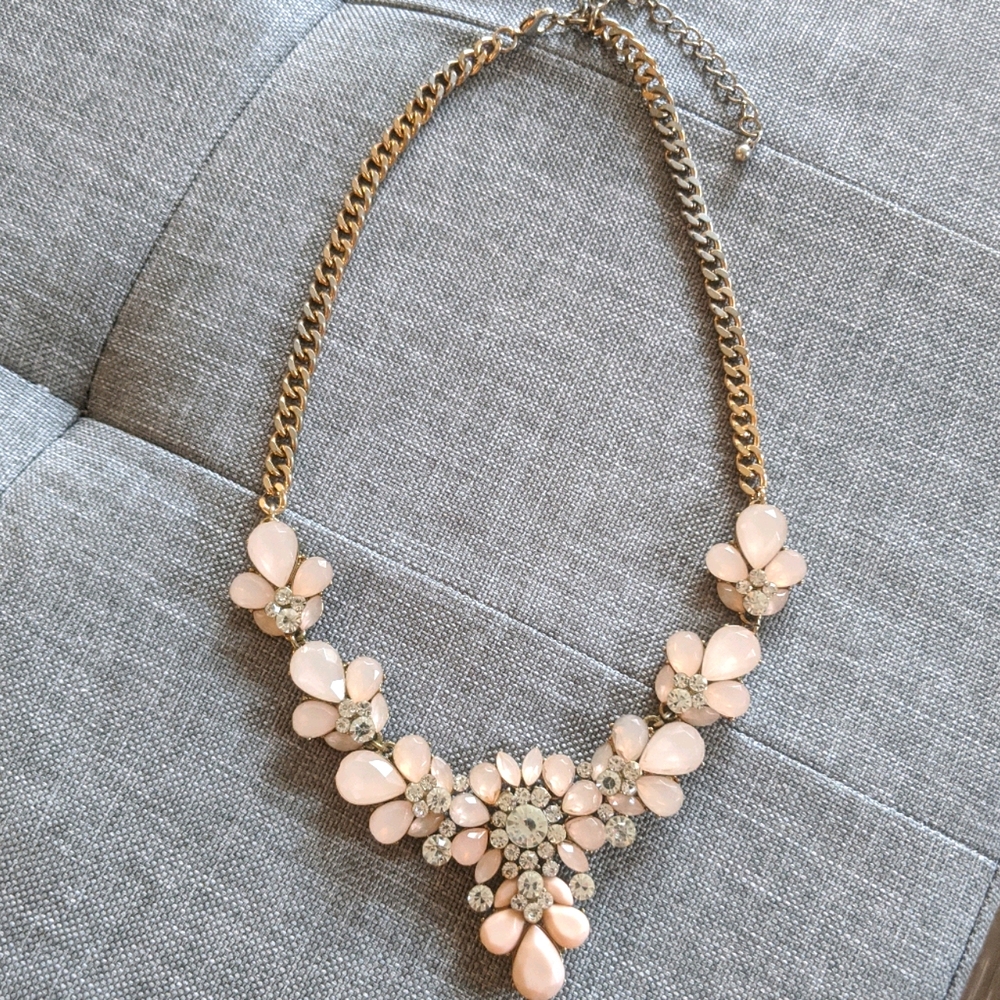 🌸 FREE w/ purchase! 🌸 - Picture 2 of 3